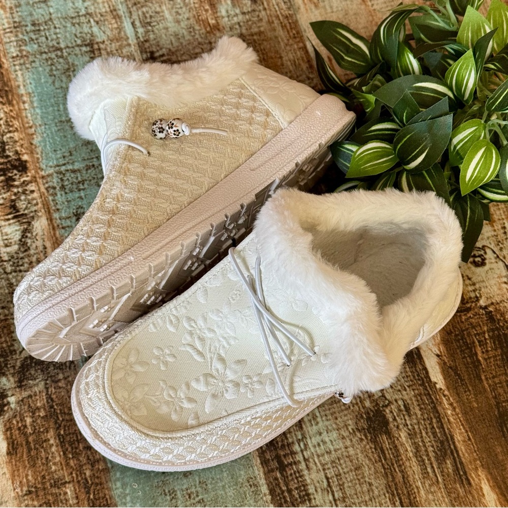 Women’s Slip On Faux Fur Shoes | #Z57